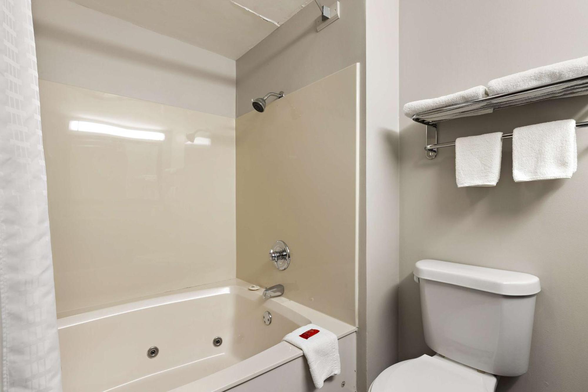 Surestay Plus Hotel By Best Western Tulsa East Buitenkant foto
