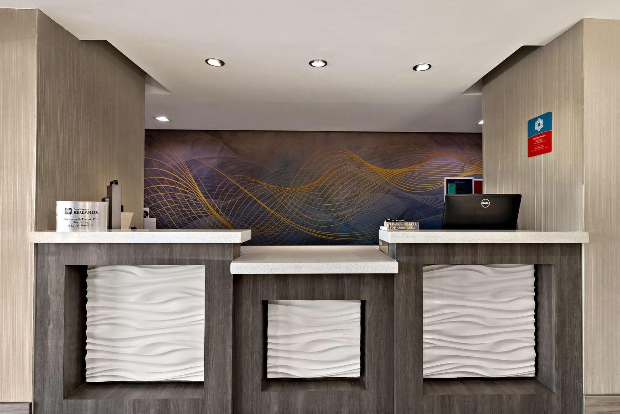 Surestay Plus Hotel By Best Western Tulsa East Buitenkant foto