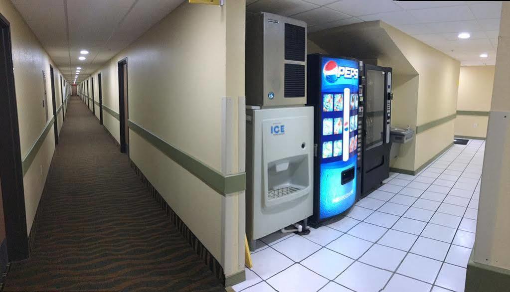 Surestay Plus Hotel By Best Western Tulsa East Interieur foto