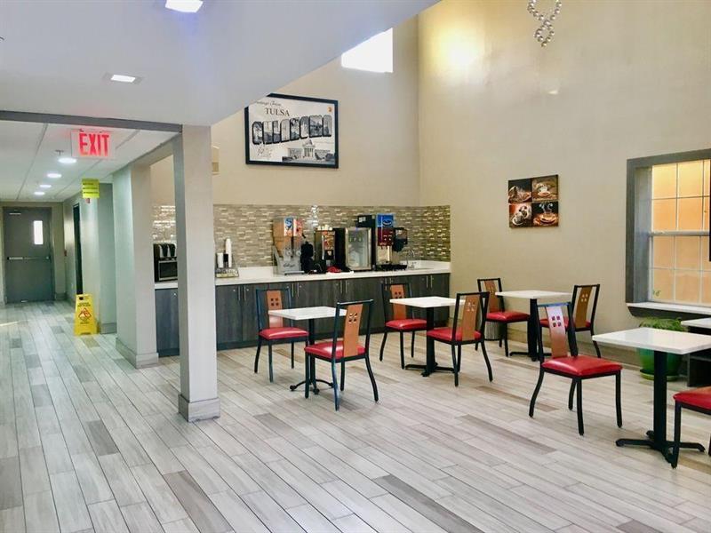 Surestay Plus Hotel By Best Western Tulsa East Buitenkant foto